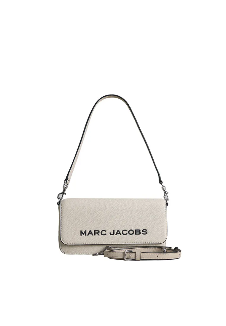 Marc Jacobs Mini Chain Shoulder Bag In Marshmallow 4F5SMN002S01 Premium Leather Easy-to-maintain fabric that stays looking good over time