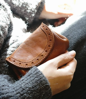 Handmade leather wallet | Full Grain Leather Vintage Purse | Short Wallet small vintage card wallet Coin Pouch for women Handmade Refined Look Simple Functionality