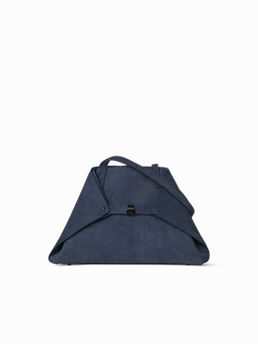 Daytime use Ai Small Shoulder Tote