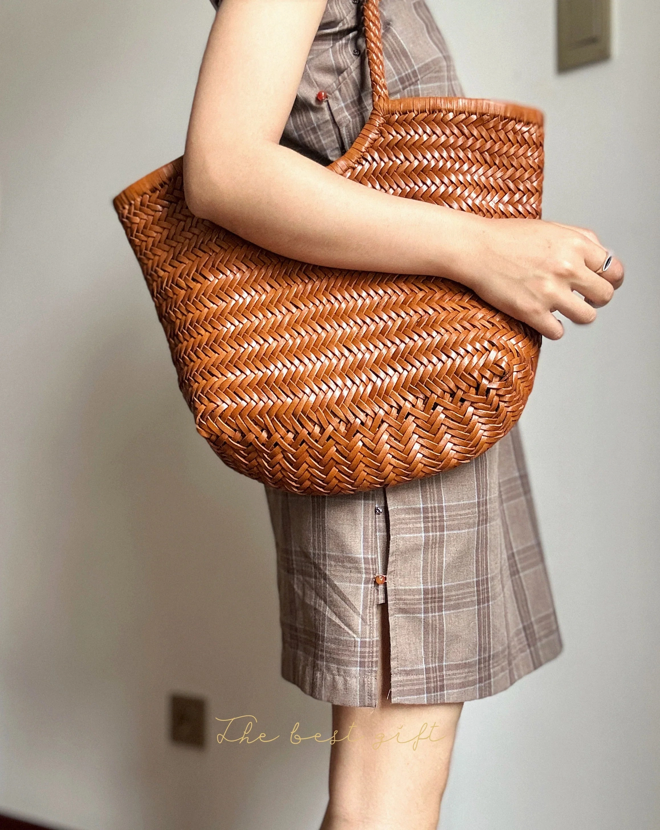 Handmade Woven Leather Tote Bag, Full Grain Leather Hand Woven Triple Jump Bamboo Ladies HoBo Bag, Curve Opening Summer Holiday Basket Bag Functional Piece