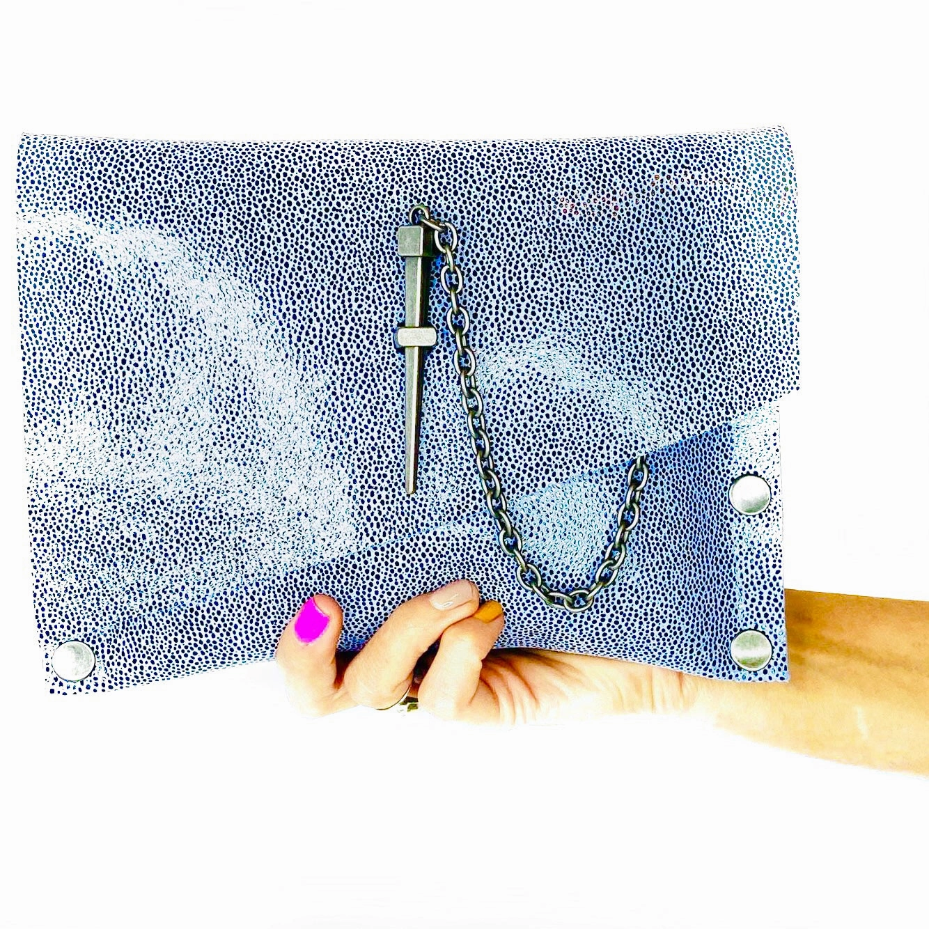 Minimal Charm Blue Stingray Print Dagger Clutch