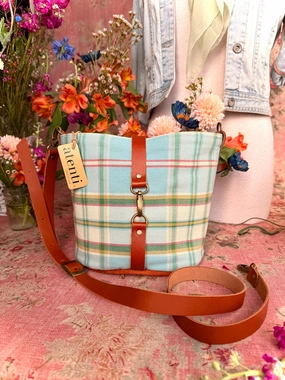 Stylish Travel Blueberry Halle Bucket Bag