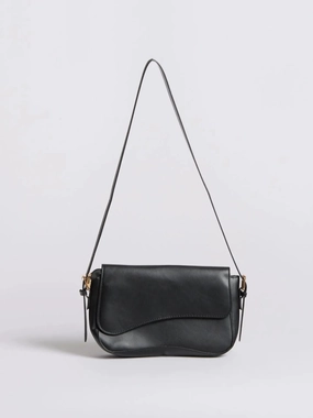 Comfortable strap that distributes weight evenly Celeste | Black Leather Shoulder Bag ?C Sleek & Modern