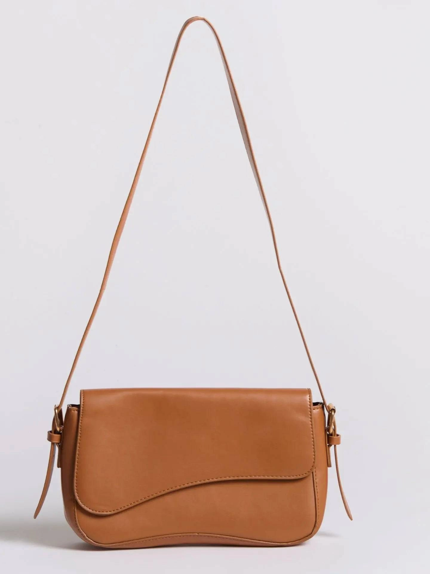 Modern Carry Celeste | Black Leather Shoulder Bag ?C Sleek & Modern