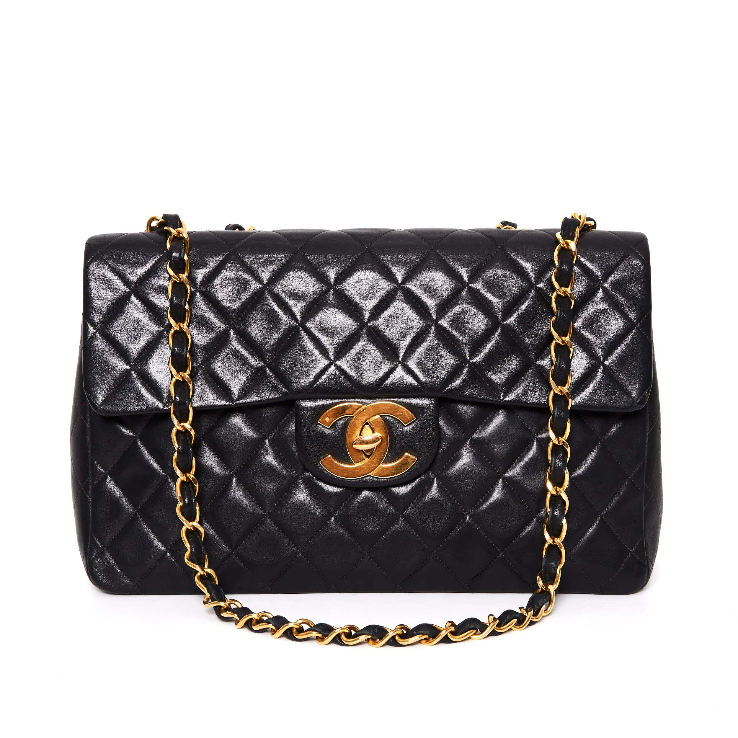 CHANEL Vintage Jumbo Black Lambskin Classic Single Flap Bag Classic Detail Compact Structure