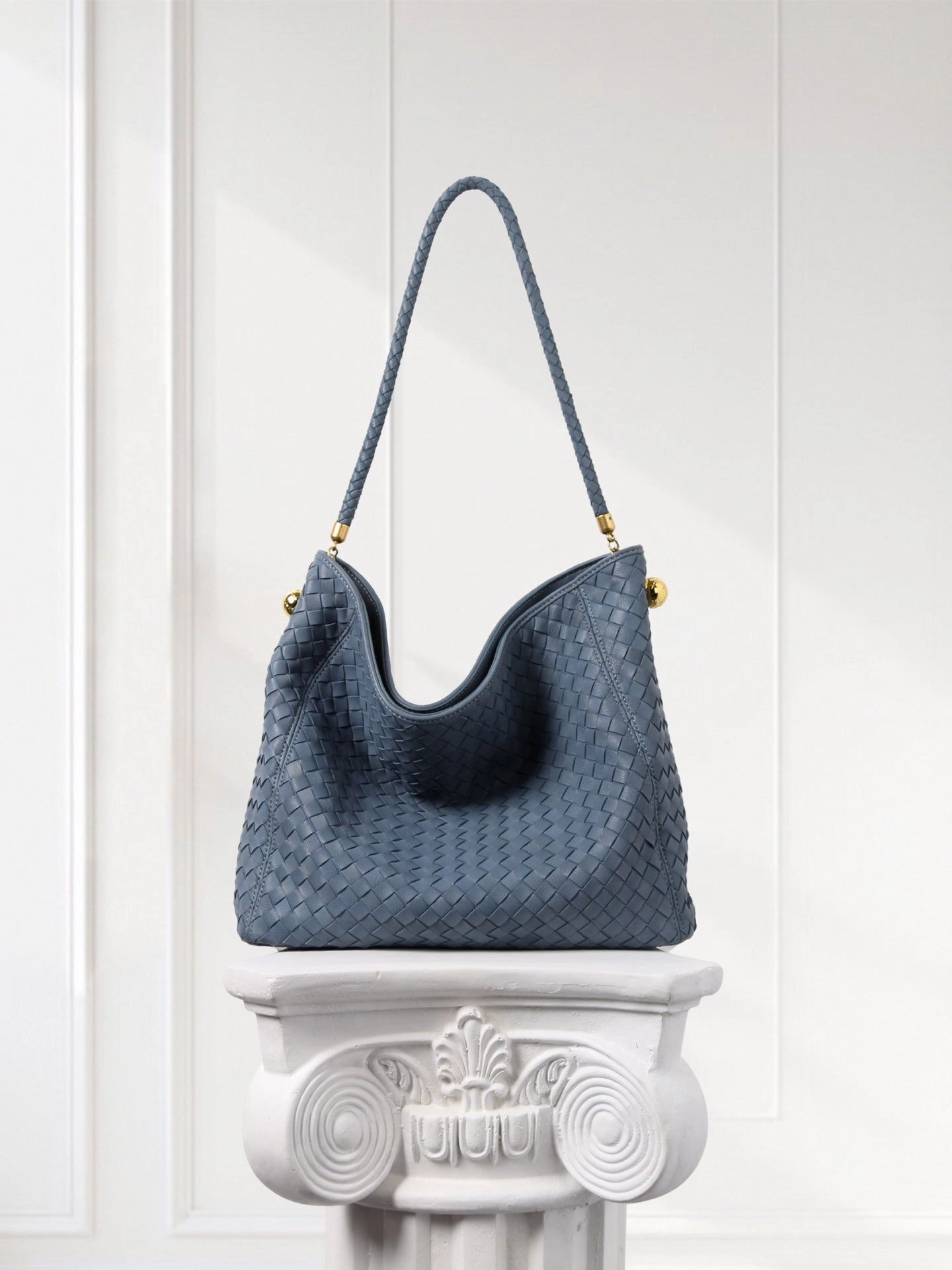 Luxury Lambskin Woven Leather Hobo Bag | Handcrafted Lightweight Soft Braided Shoulder Purse with Gold Hardware Lightweight Design