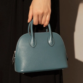 Classic Detail Polished Surface Women's Top Grain Leather Shell-Shaped Handbag