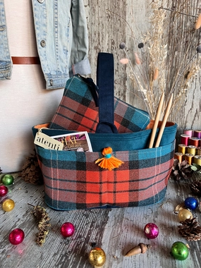 Miss Lizzy Caddy Timeless Design