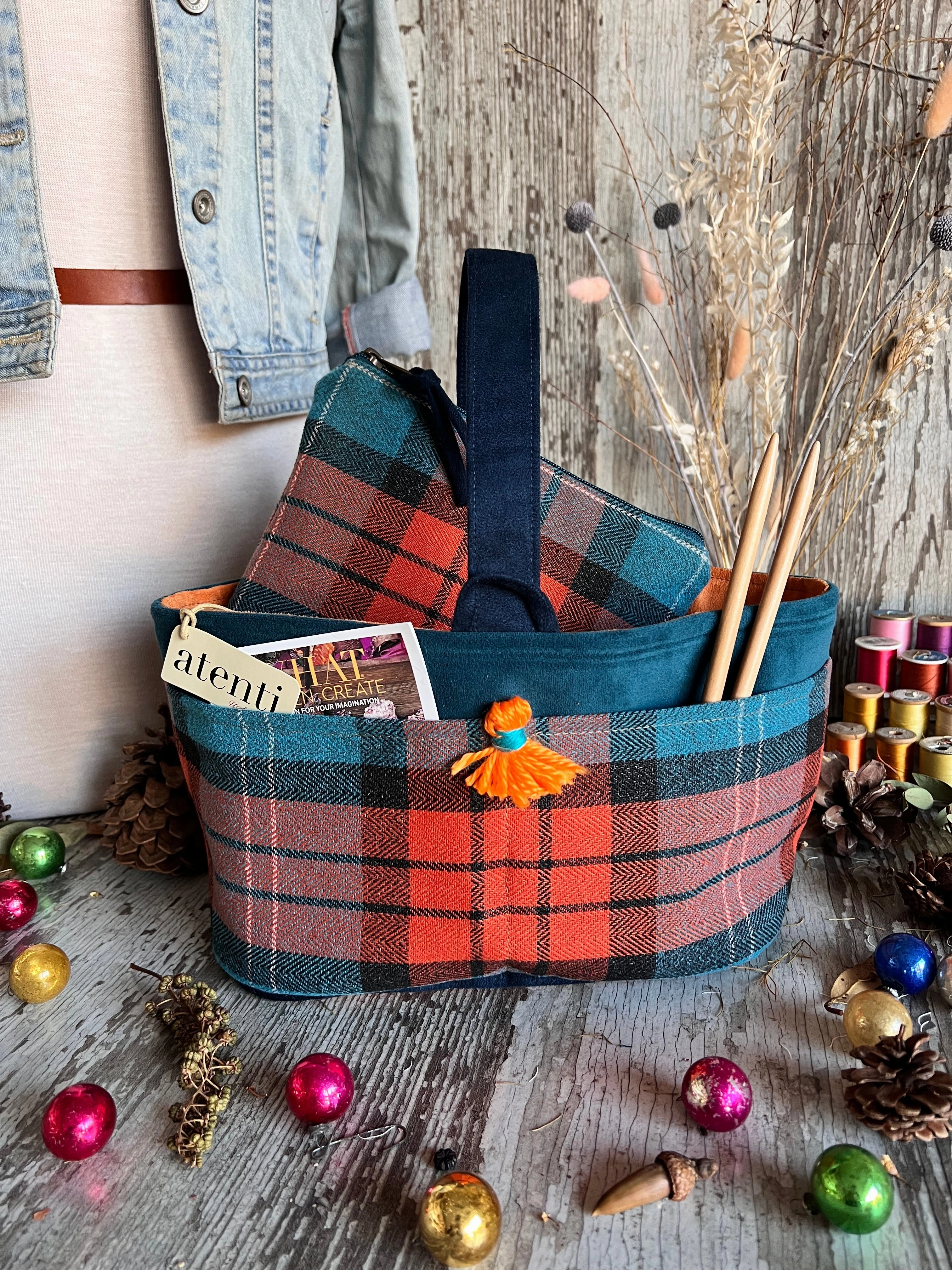 Miss Lizzy Caddy Timeless Design