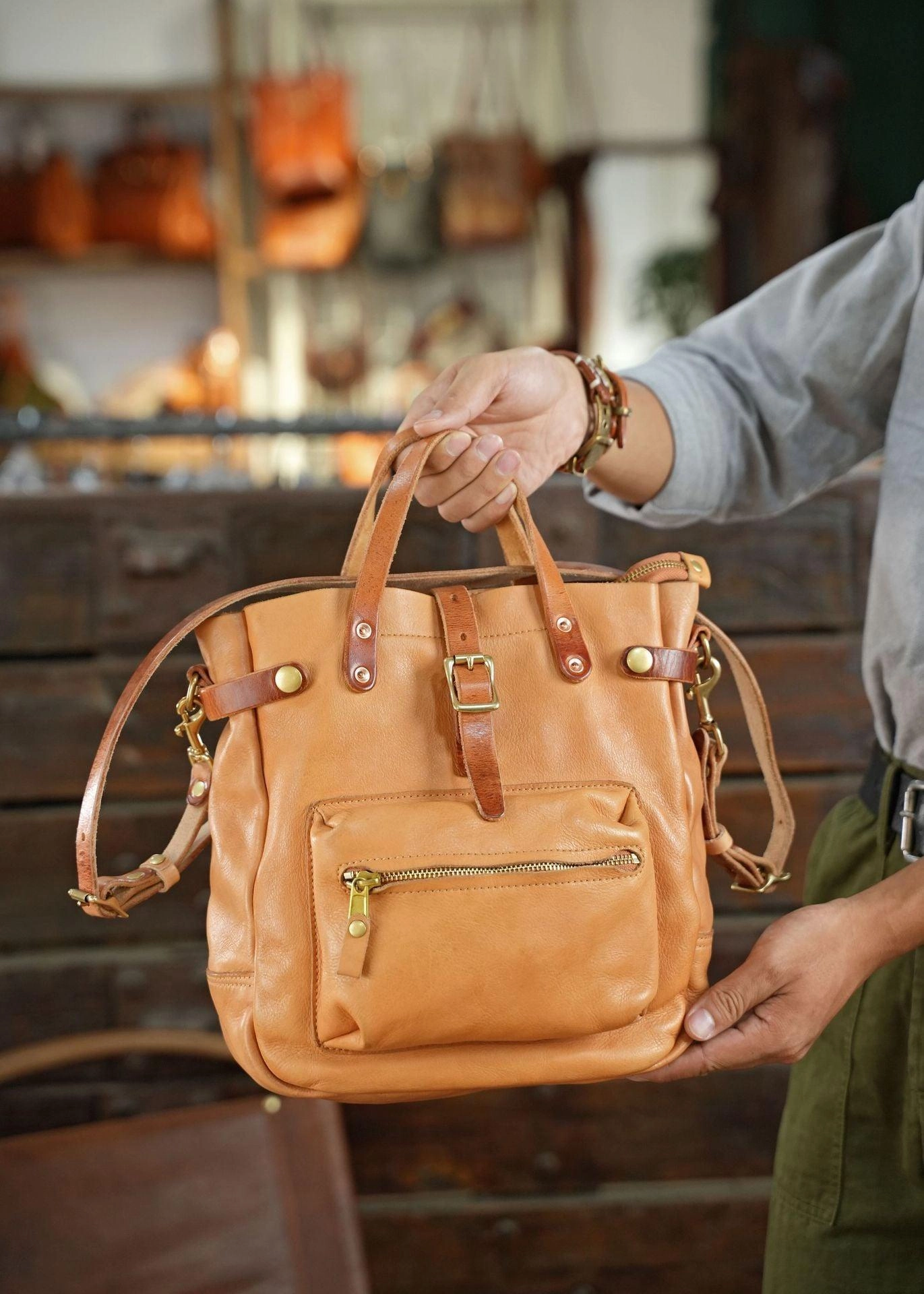 Cowhide Leather Women's Shoulder Bag, Men's Handmade  Italian Tanned Grain Leather Crossbody Bag, Men's American Retro Casual Bag Durable Fabric Everyday Organizer