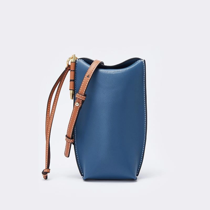 Street Fashion Briselle | Leather Crossbody Bag ?C Elegant Simplicity & Modern Charm