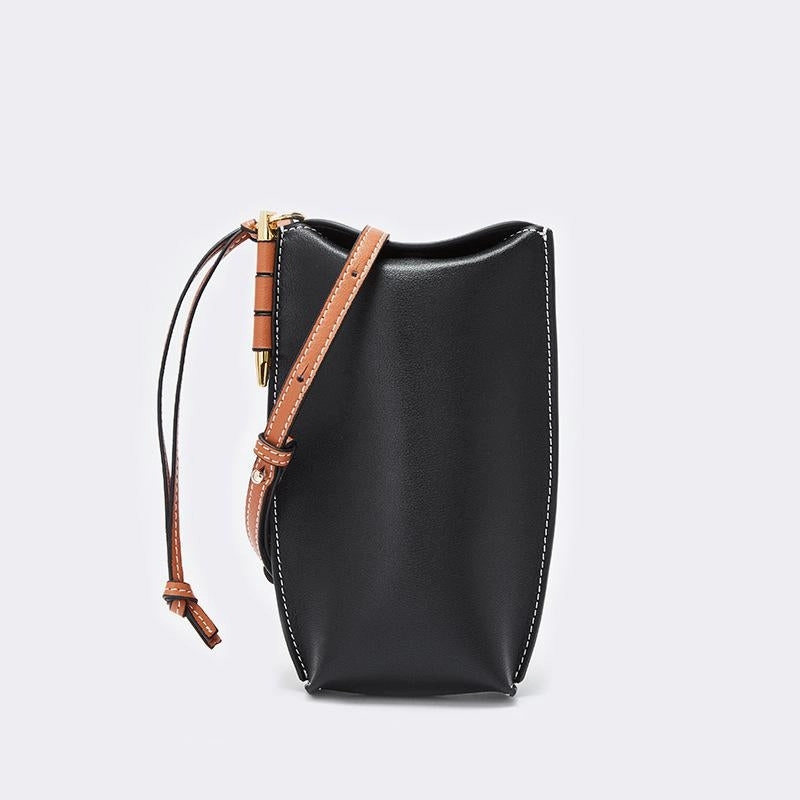 Briselle | Leather Crossbody Bag ?C Elegant Simplicity & Modern Charm Timeless Edge
