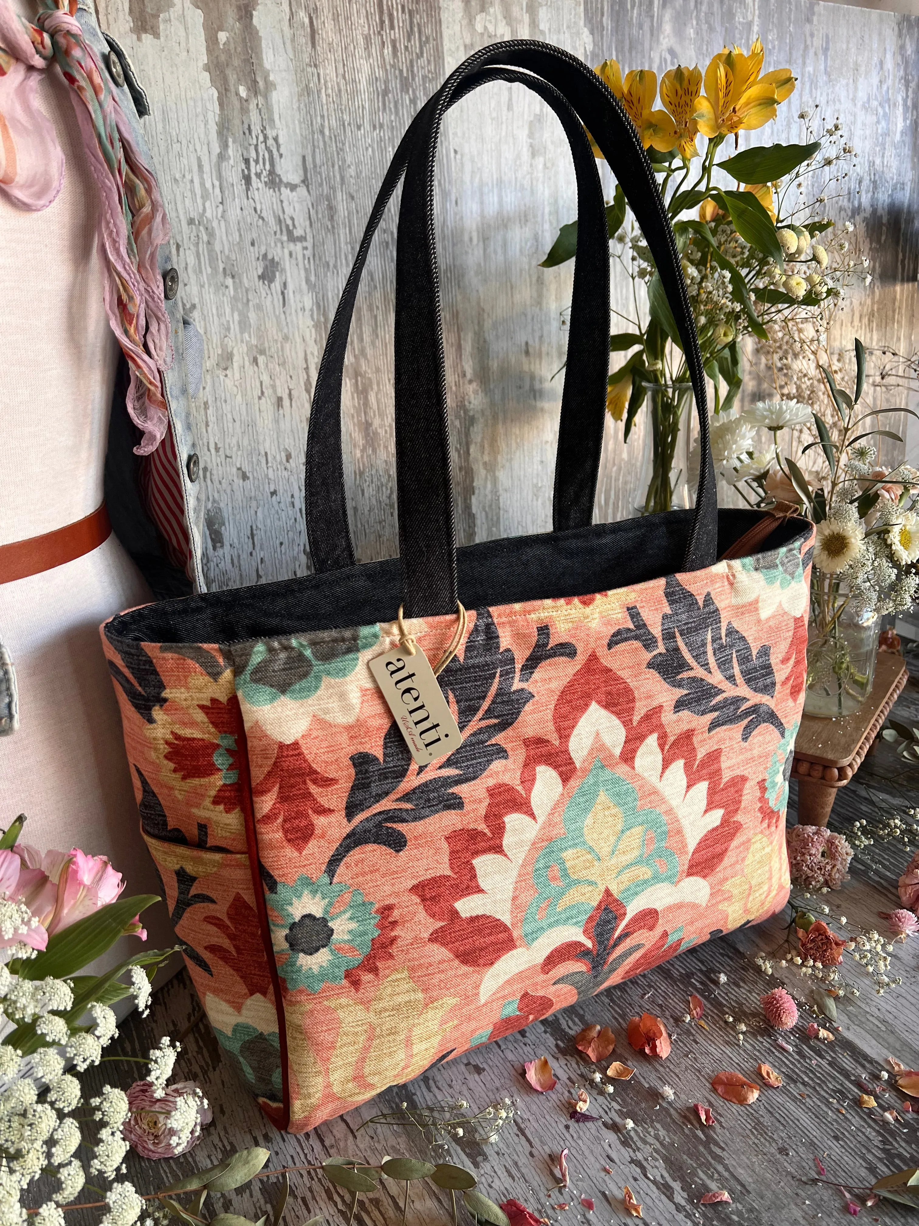 Shopping Activity Santa Monica New Maxi Tote