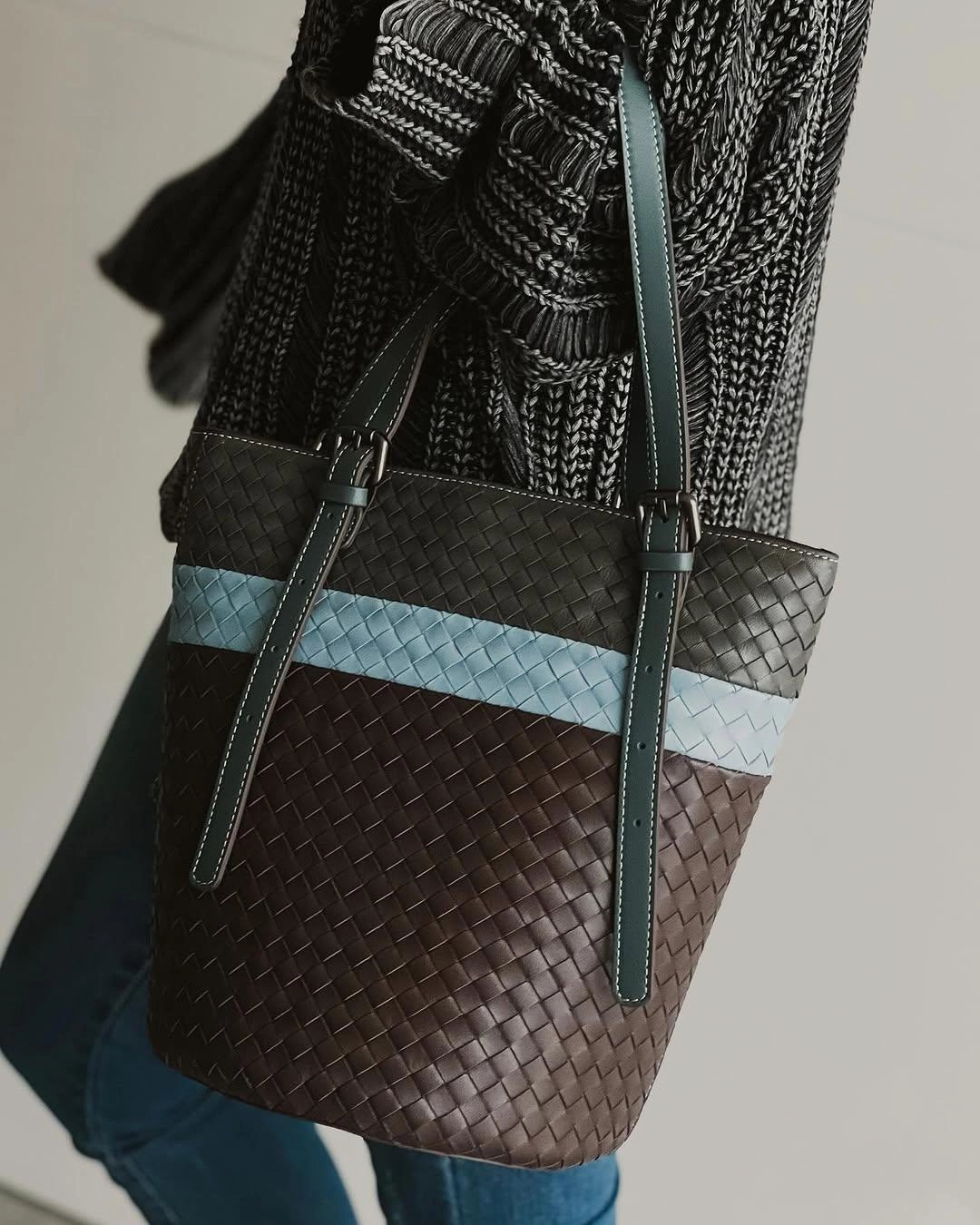 Daily Storage Artisan Sheepskin Bucket Shoulder Bag, Handcrafted Colour-block Weave Bag, Woven Leather Bag | Elegant Wedding Gift