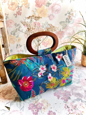 Flora Divina, Handbag Urban Adventure Gear