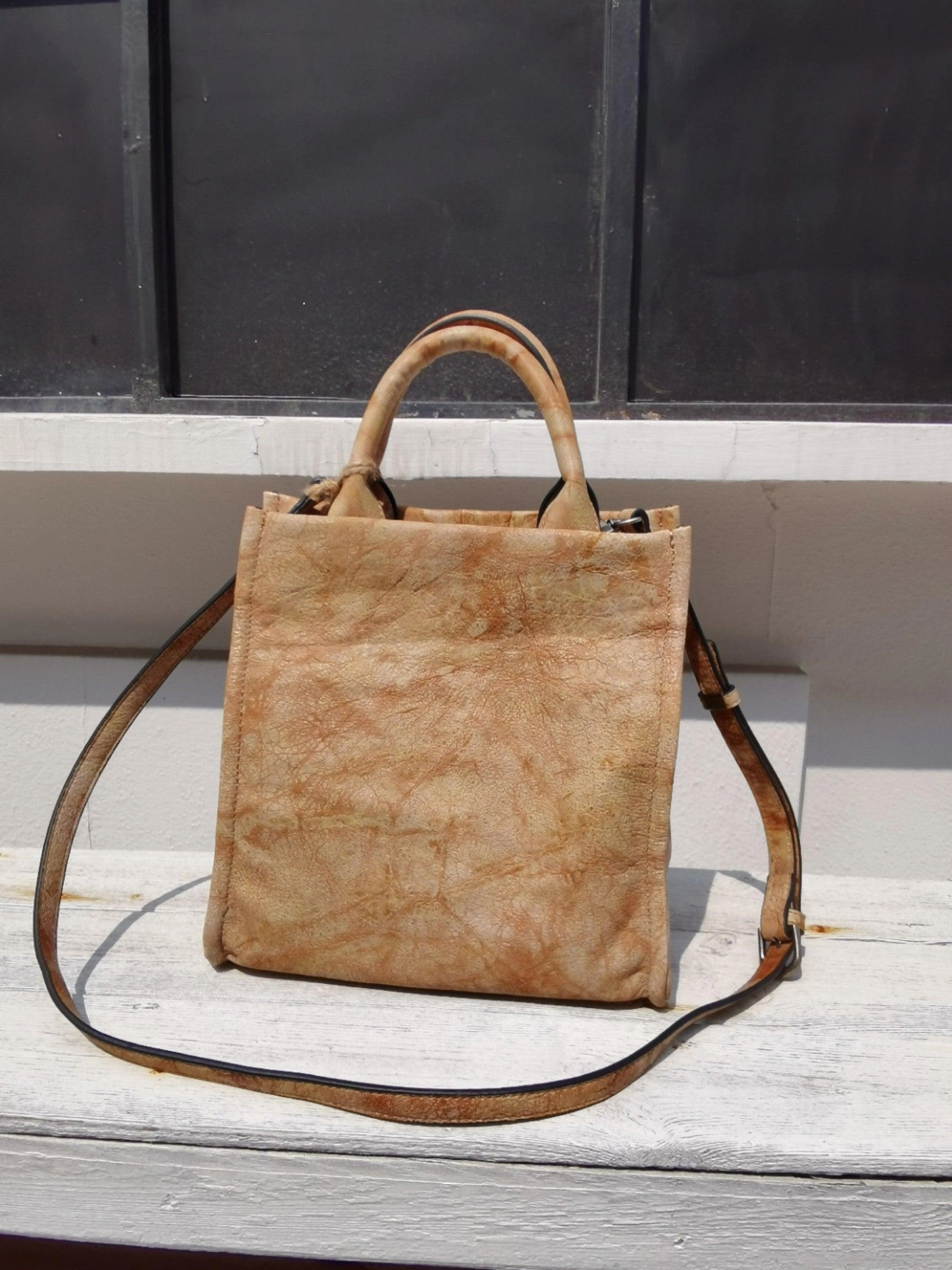 Handcrafted Luxurious Italian Full Grain Leather Shoulder Bag Collection Practical Companion Easy Access