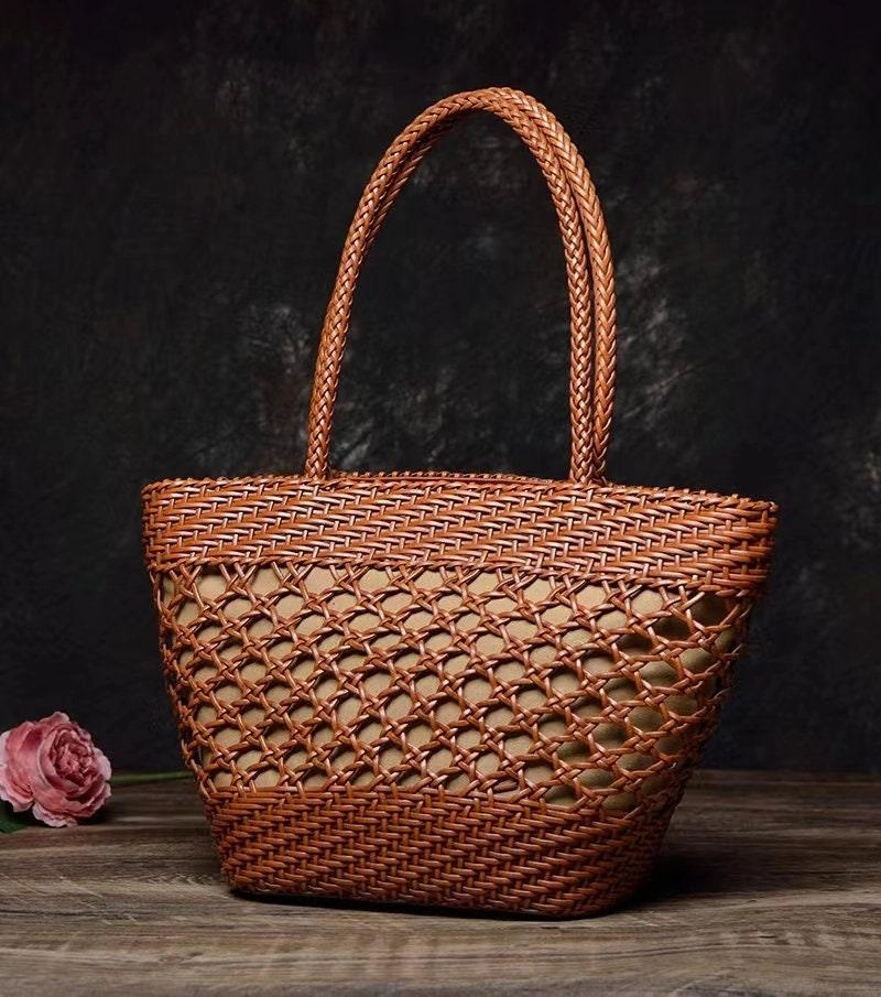 Fashion Travel Handwoven Cowhide Leather Tote Bag | Women's Classic Bucket Bag