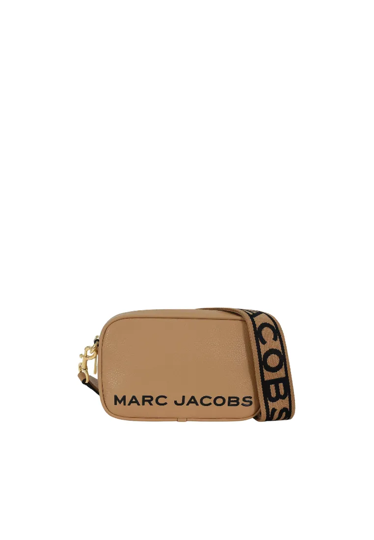 Marc Jacobs Bold Flash Camera Bag In Iced Coffee 4S5HCR020H01 Great for keeping your hands free while remaining organized Minimalist Modern Outfit