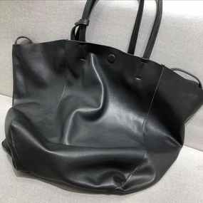 OVERSIZED TOTE, Large Slouchy Tote, Black Handbag for Women, Full Grain Leather Bag, Every Day Bag, Leather carry on, Handcrafted Bag Compact Carry Compact accessory
