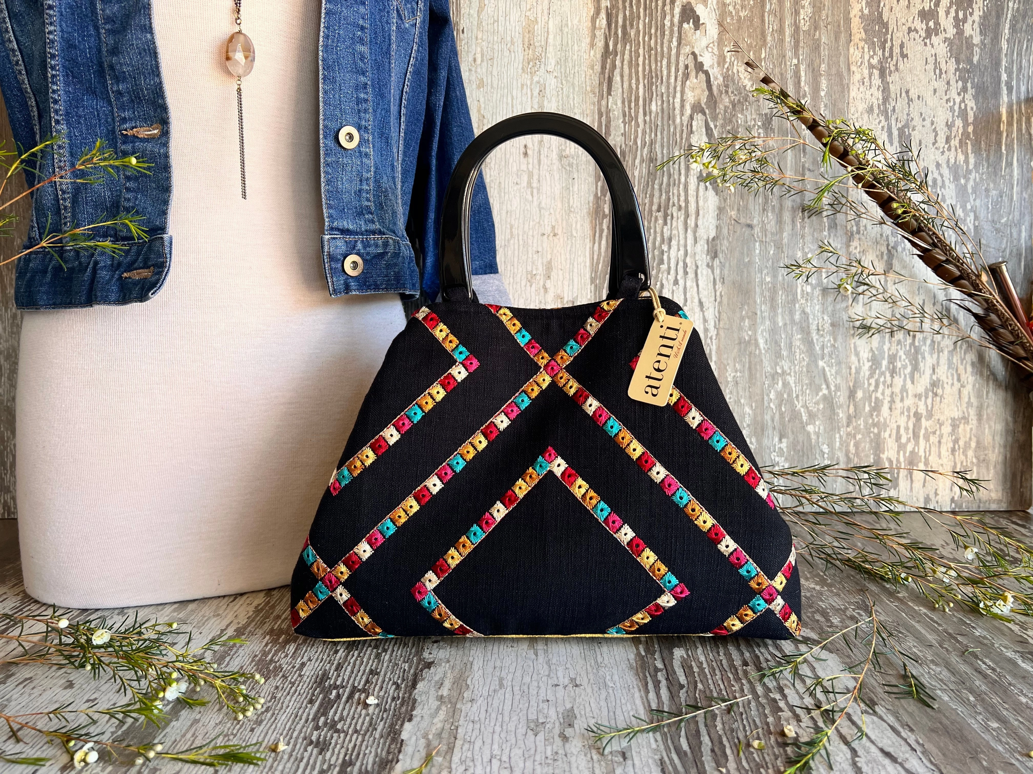 Indi Pop Divina, Handbag Casual Style Functional Functionality