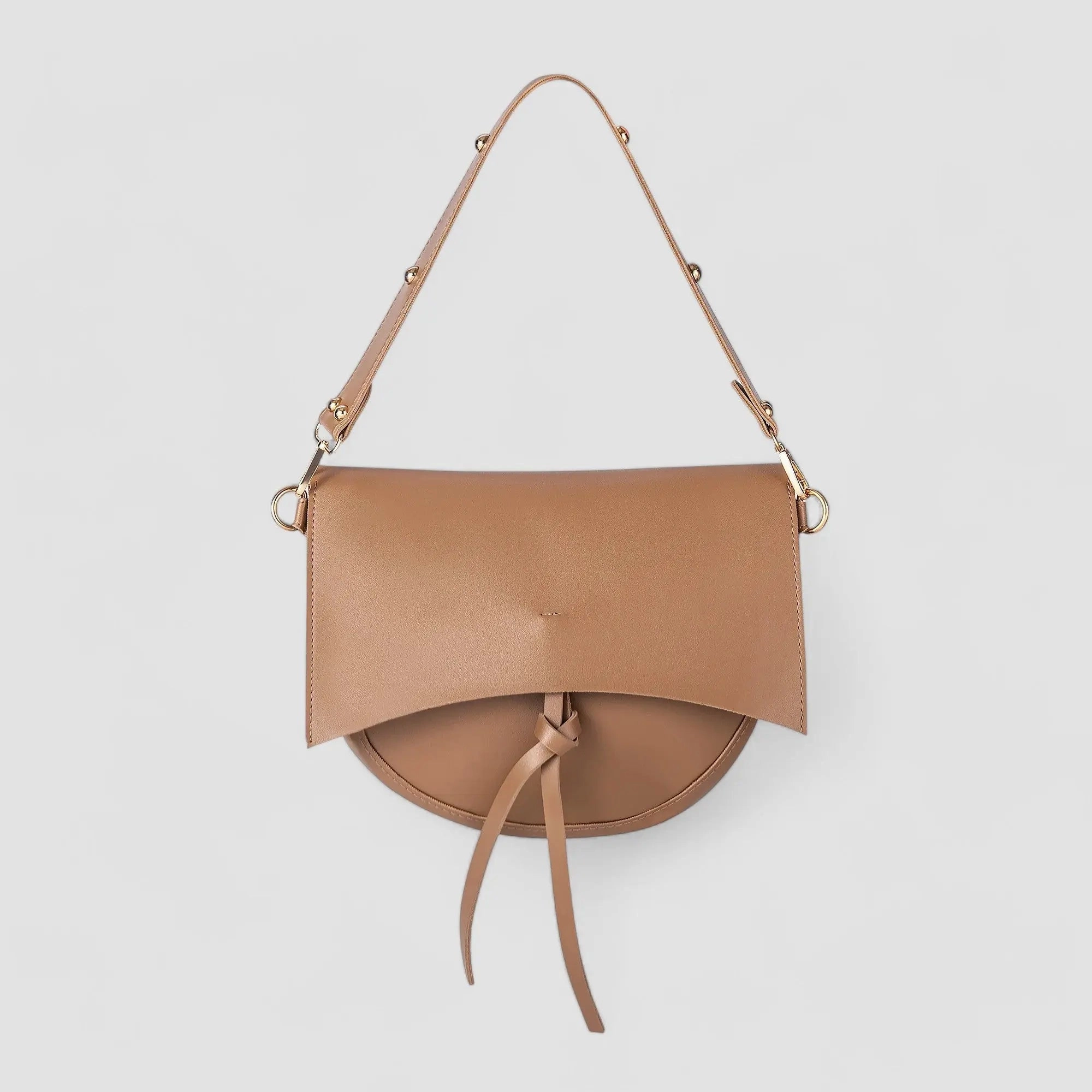 Isla | Contemporary Black Leather Crossbody ?C Sleek & Stylish Urban Functionality Urban Explorer