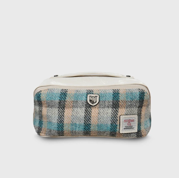 Smart Construction Elegant Details Islander? Toiletry Bag