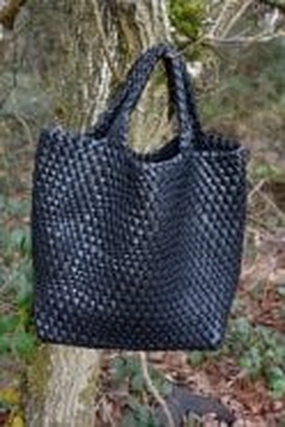Jayley Hand Knitted Leather Tote Bag with Matching Purse PBG25A-01 Sophisticated Edge
