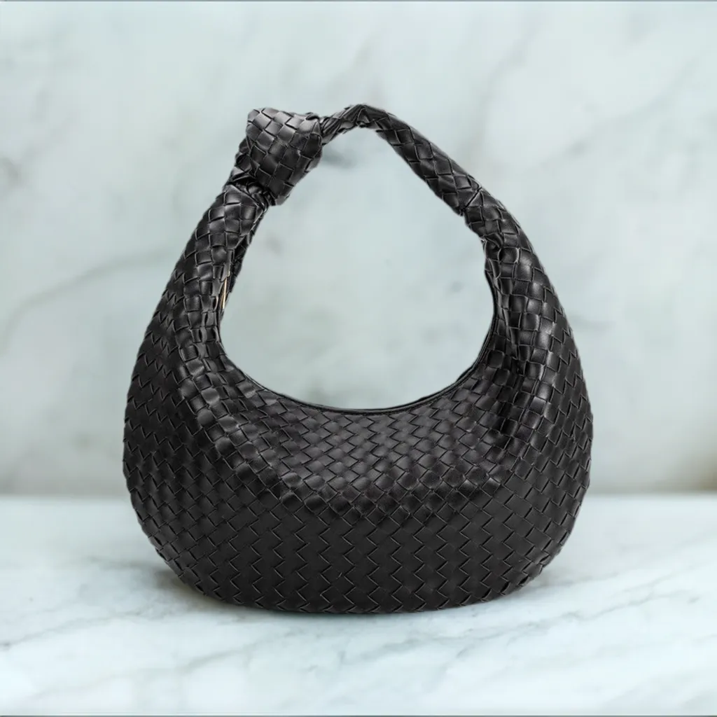 Sleek Finish Artistic Shape Katherine Black Extra Large Recycled Vegan