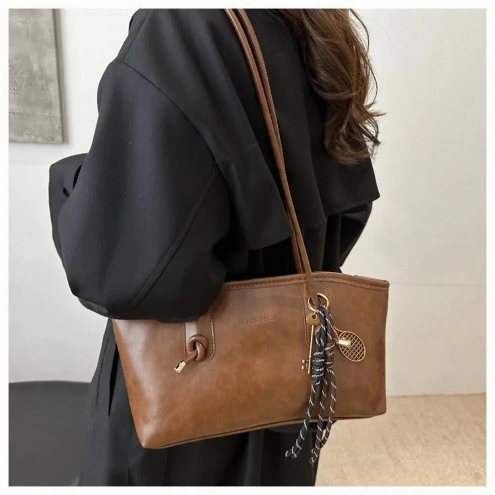 Daily Fashion fashion charm Large Vegan Leather Shoulder Bag ?C Stylish Everyday Handbag with Spacious Design