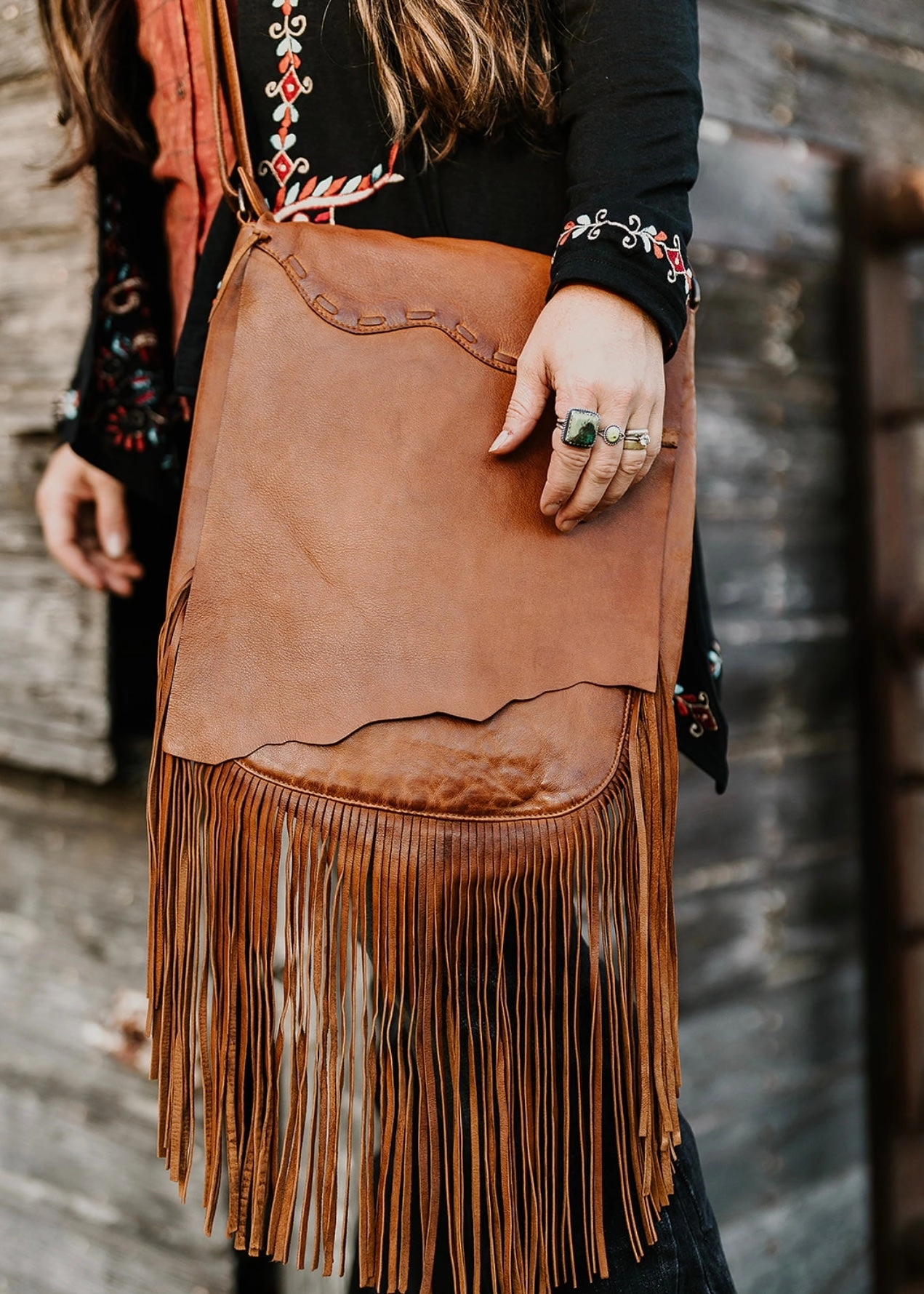 Campus Style Smart Detail Leather Canyon Fringe Handbag