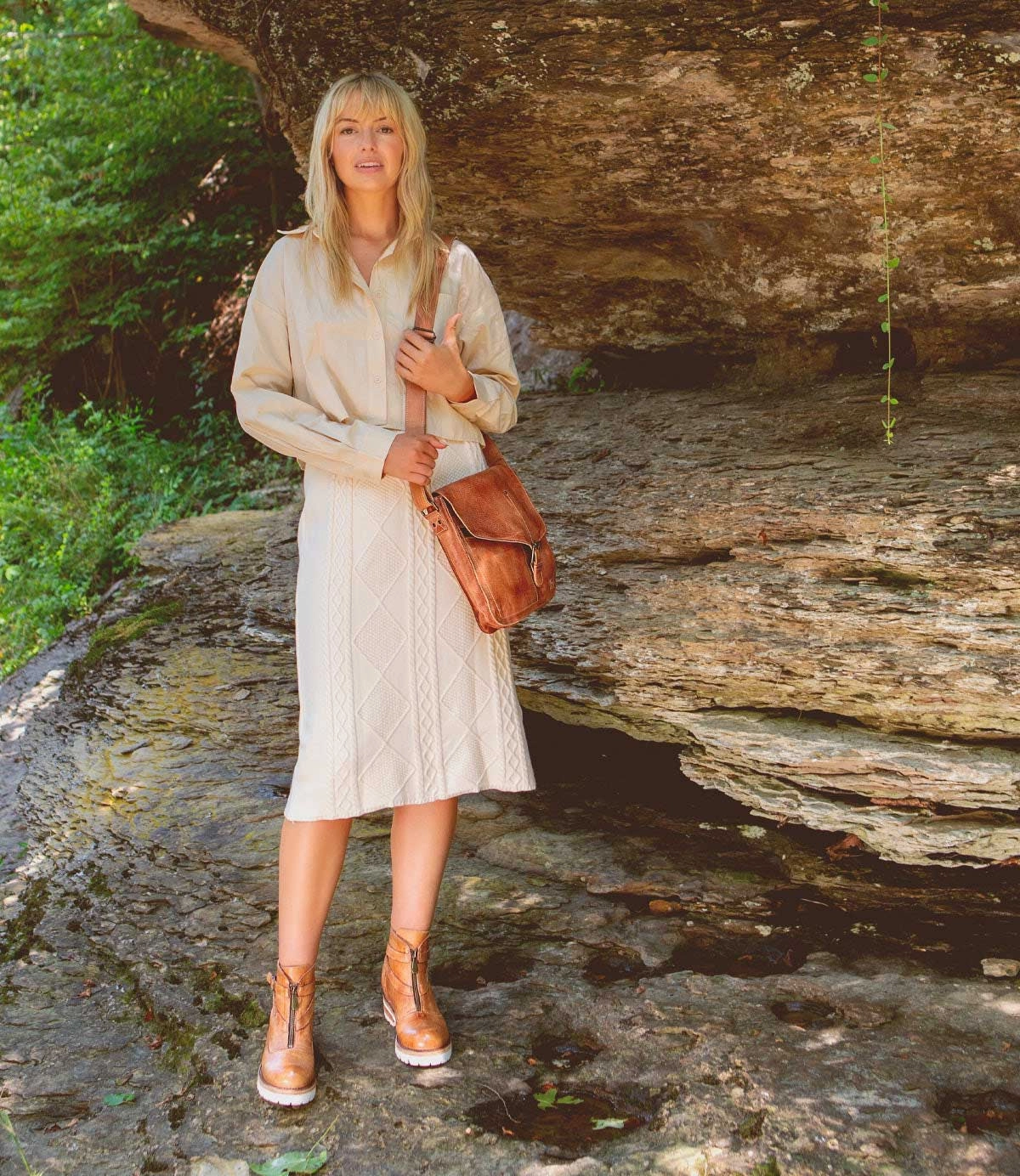 Premium quality coin pouch Long Journey Dessa