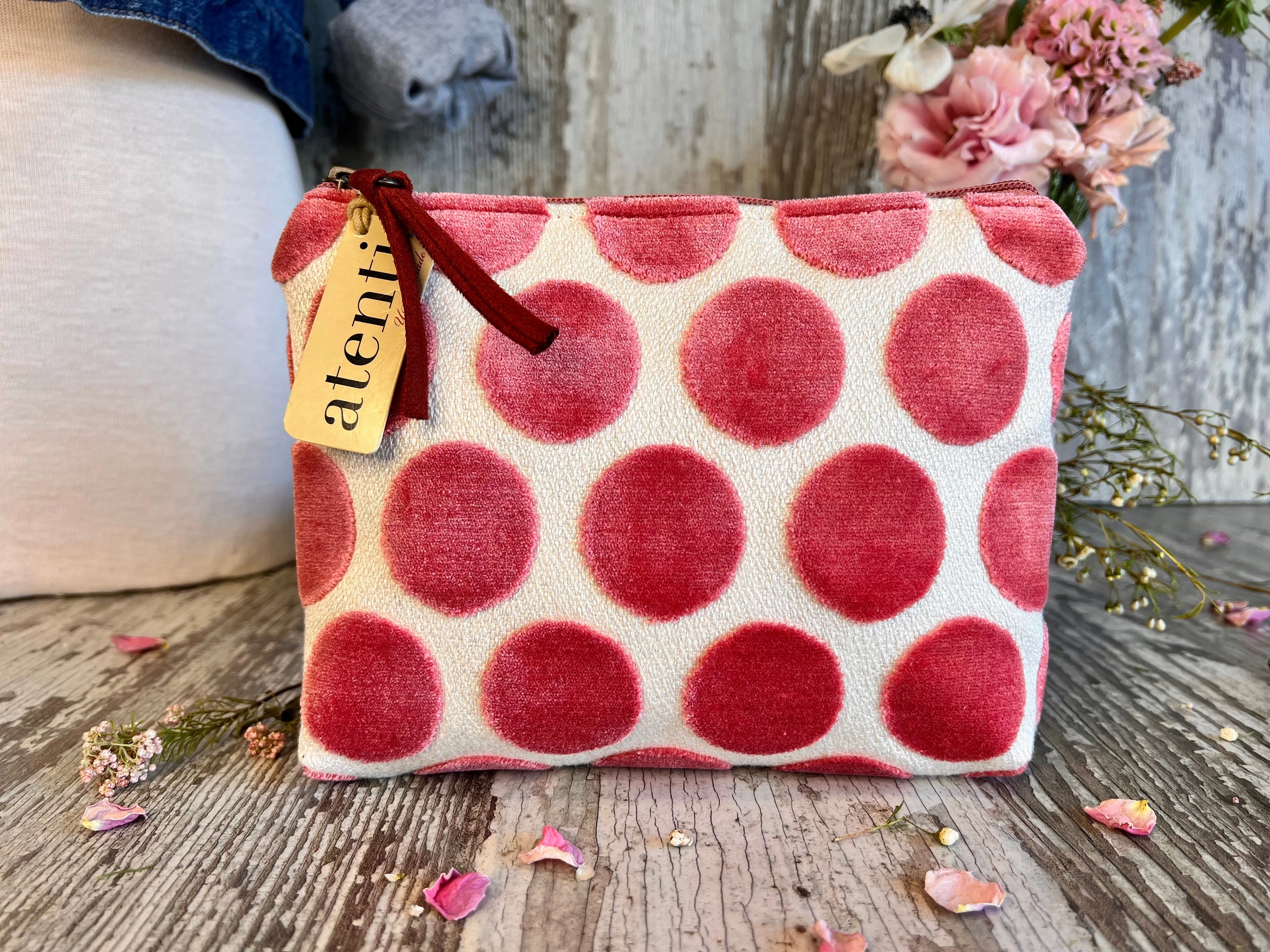 Beach Holiday City Style Spot on Rose Accessories Pouch