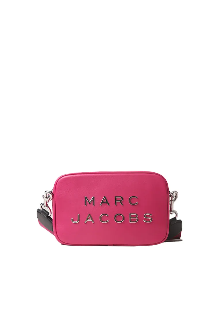 Perfectly sized for carrying the essentials without excess weight Classic City Look Marc Jacobs Perfect Flash Crossbody Bag In Lipstick Pink 4P3HCR020H02
