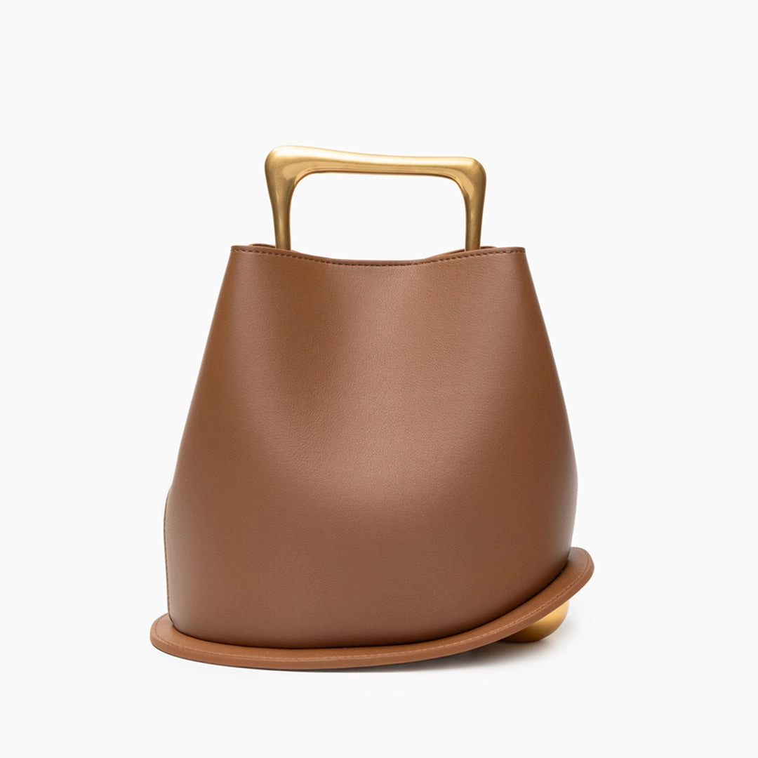 Minimal Look Smart Carry Modern Sculptural Leather Handbag ?C Minimalist Design with Gold Handle