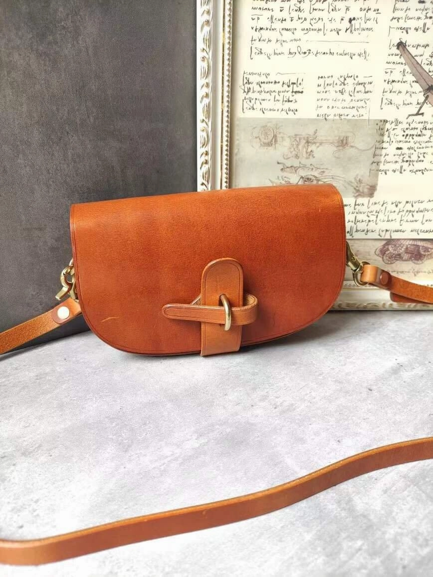 Handcrafted Vintage Designer Saddle Bag, Italian Cowhide Leather Shoulder Bag, Women Crossbody Bag, Gift for Her, Black, Coffee, Pink Comfort Travel