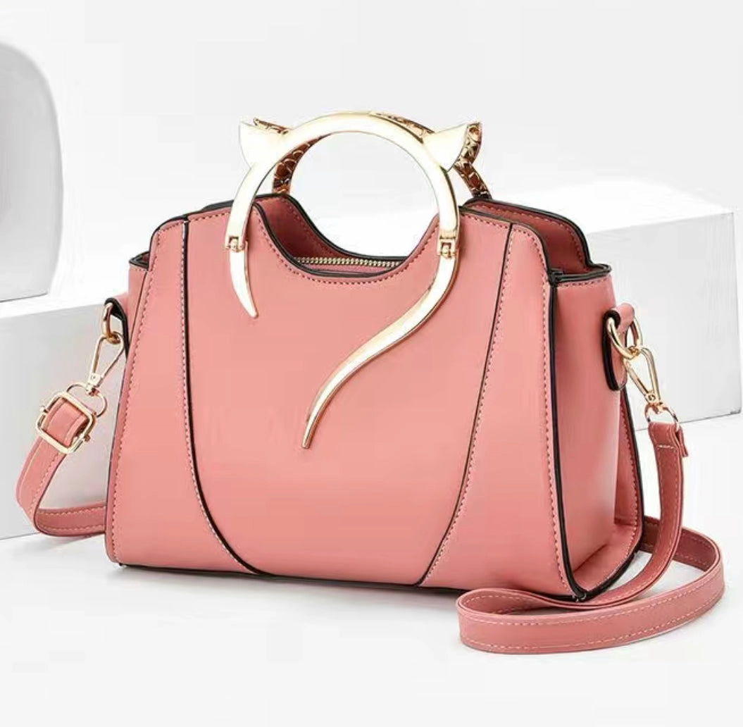 Cat Purse - Elegant Gold Cat Shape Handle Outdoor Utility Sleek Design