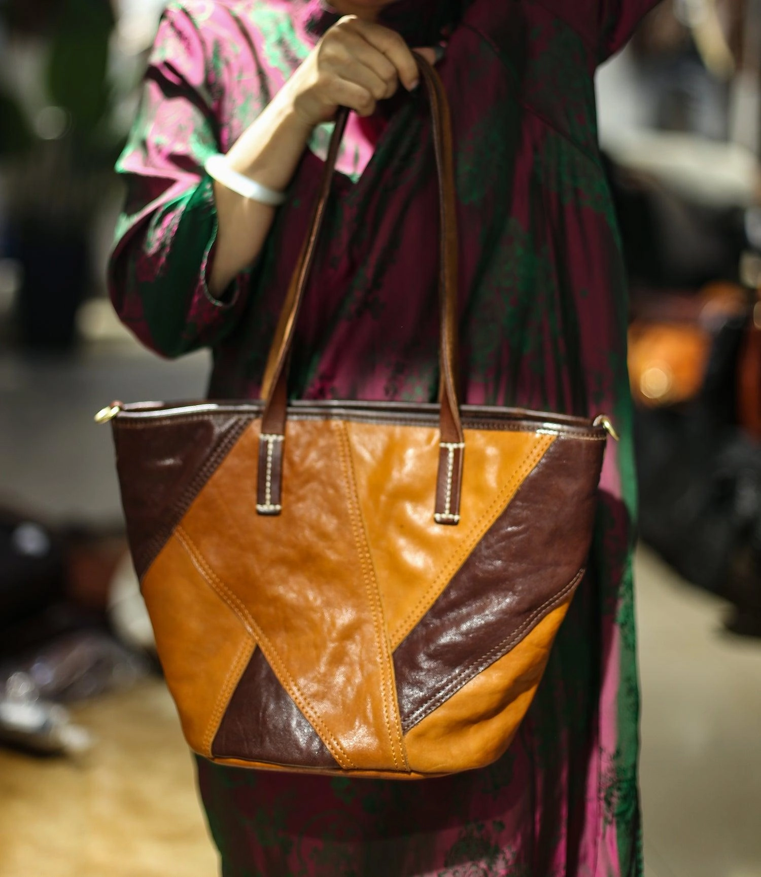 Casual Function Two-Tone Full-Grain Leather Handcrafted Tote Bag with Artisanal Craftsmanship