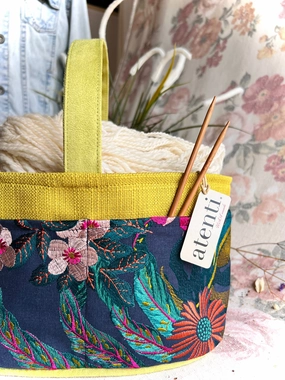 Flora Caddy Organized Living Beach Day