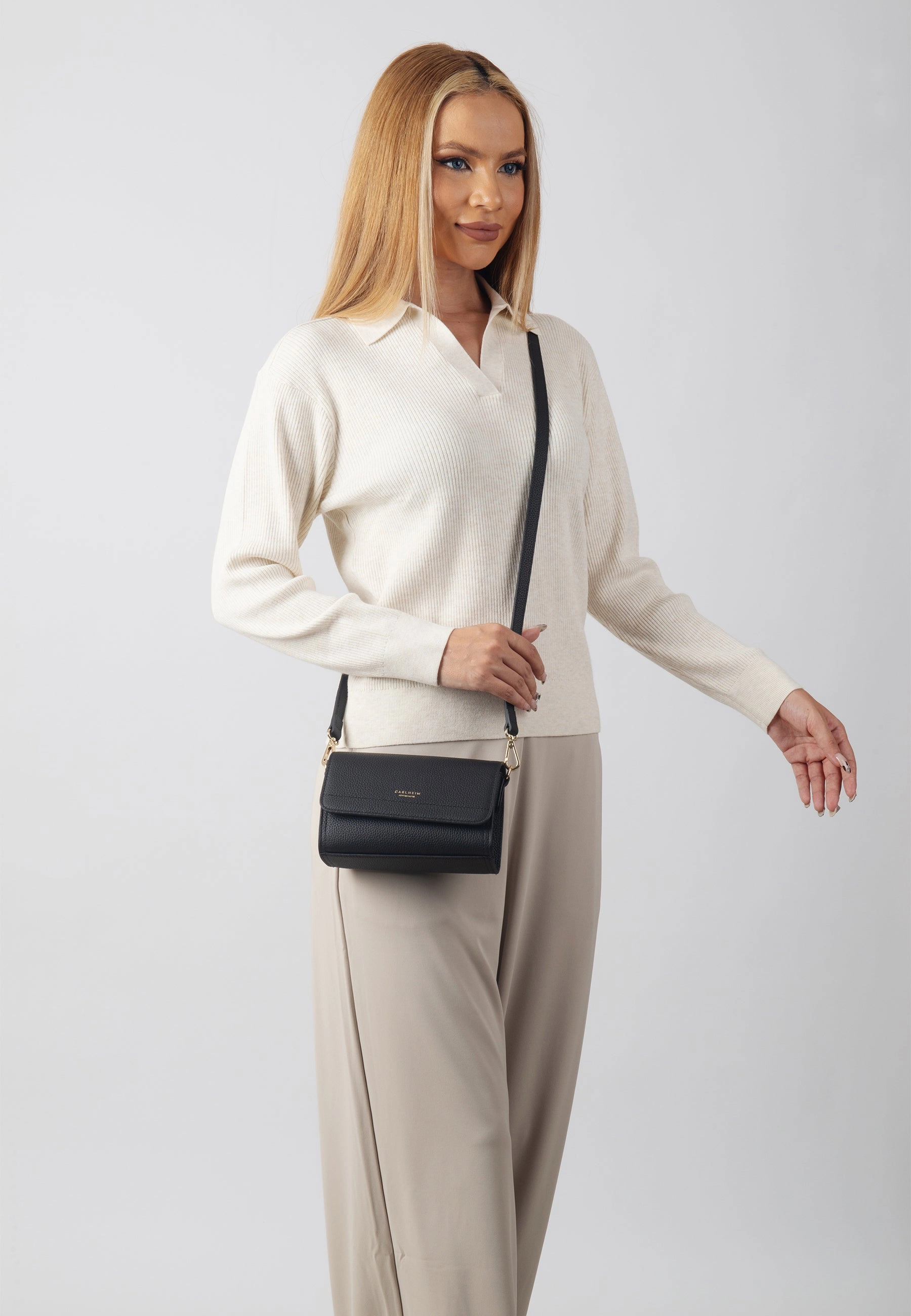 Scarlett Genuine Leather Handbag (Black) Lightweight Material Versatile Organizer