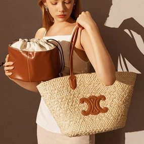 Women's Vintage Straw Woven Tote Bag with Leather Handles and Decorative Emblem Daily Outfit Urban Explorer