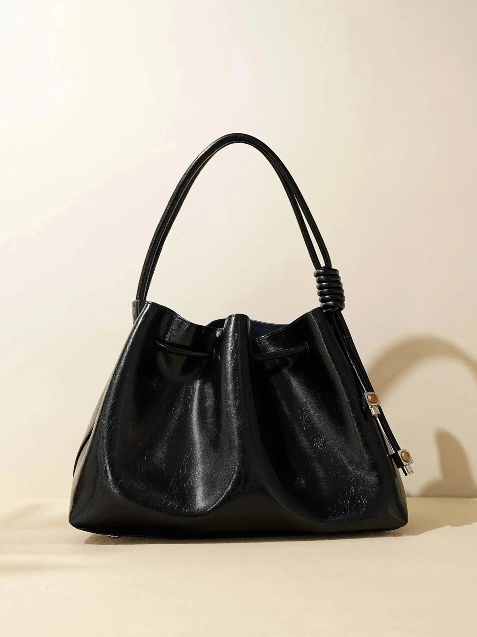 Mila | Luxe Caramel Leather Bucket Bag ?C Chic & Spacious Chic Accessory Premium Finish
