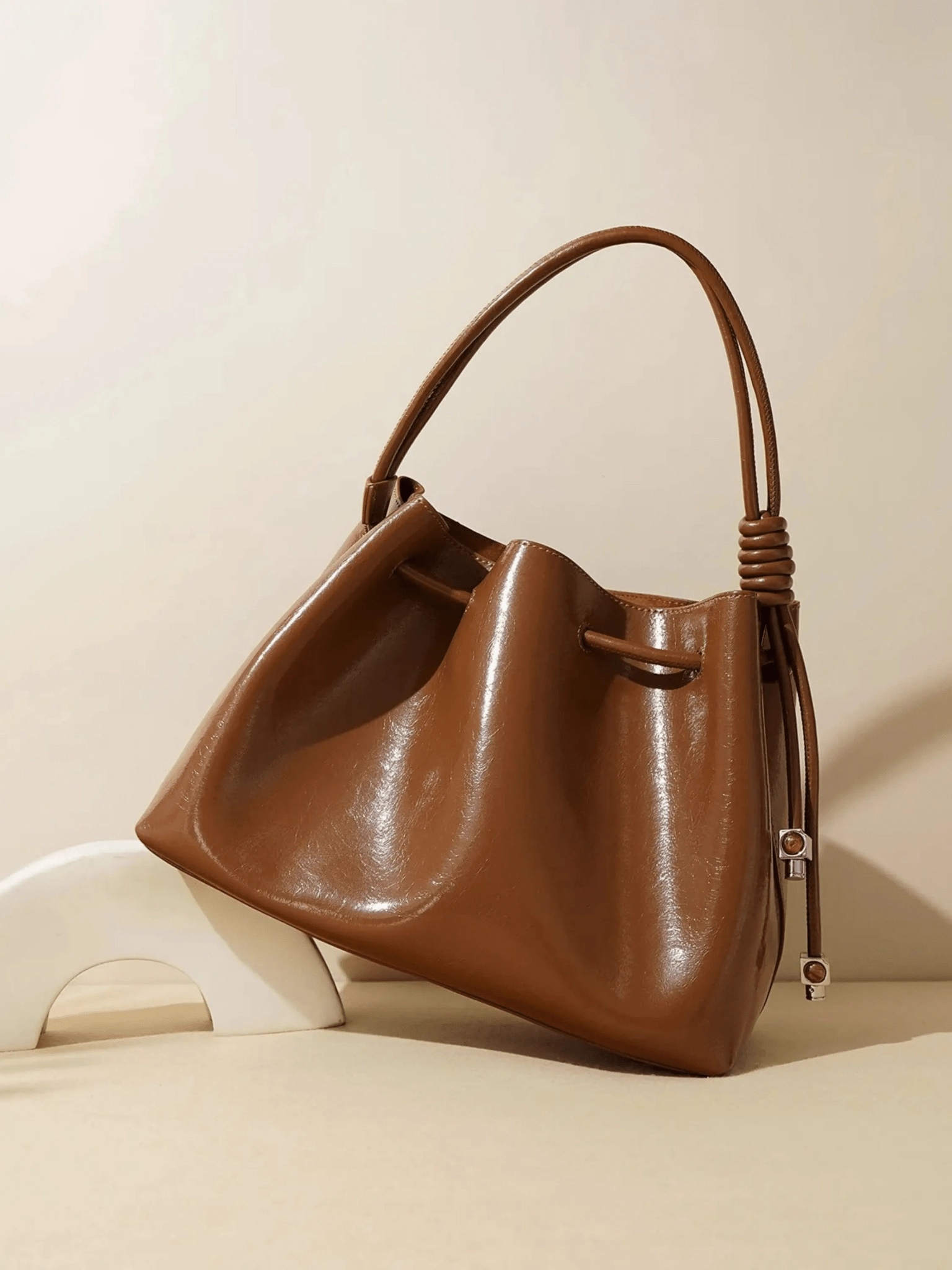 Daily Utility Refined Mood Mila | Luxe Caramel Leather Bucket Bag ?C Chic & Spacious