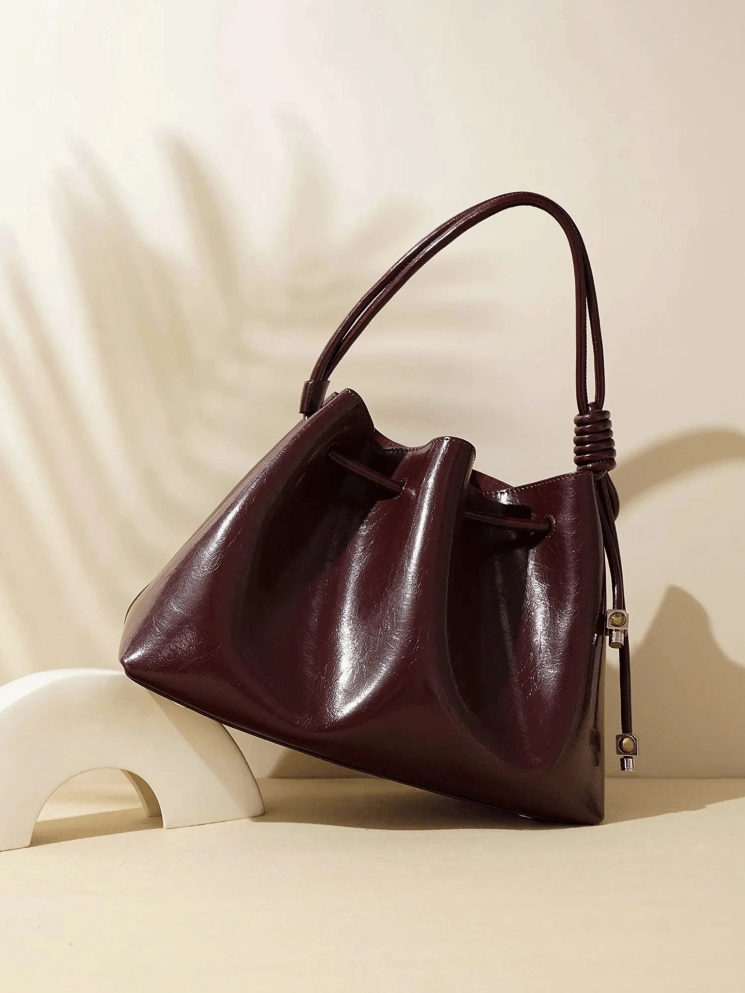 Mila | Luxe Caramel Leather Bucket Bag ?C Chic & Spacious Versatile Organizer Work Essential