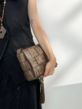 Lightweight Organizer Italy Lambskin Leather Quilted Elegant Shoulder Bag | Wrinkle Leather Handwoven Bag, Trendy Boutique Designer Bag, Classic Style Leather Bag