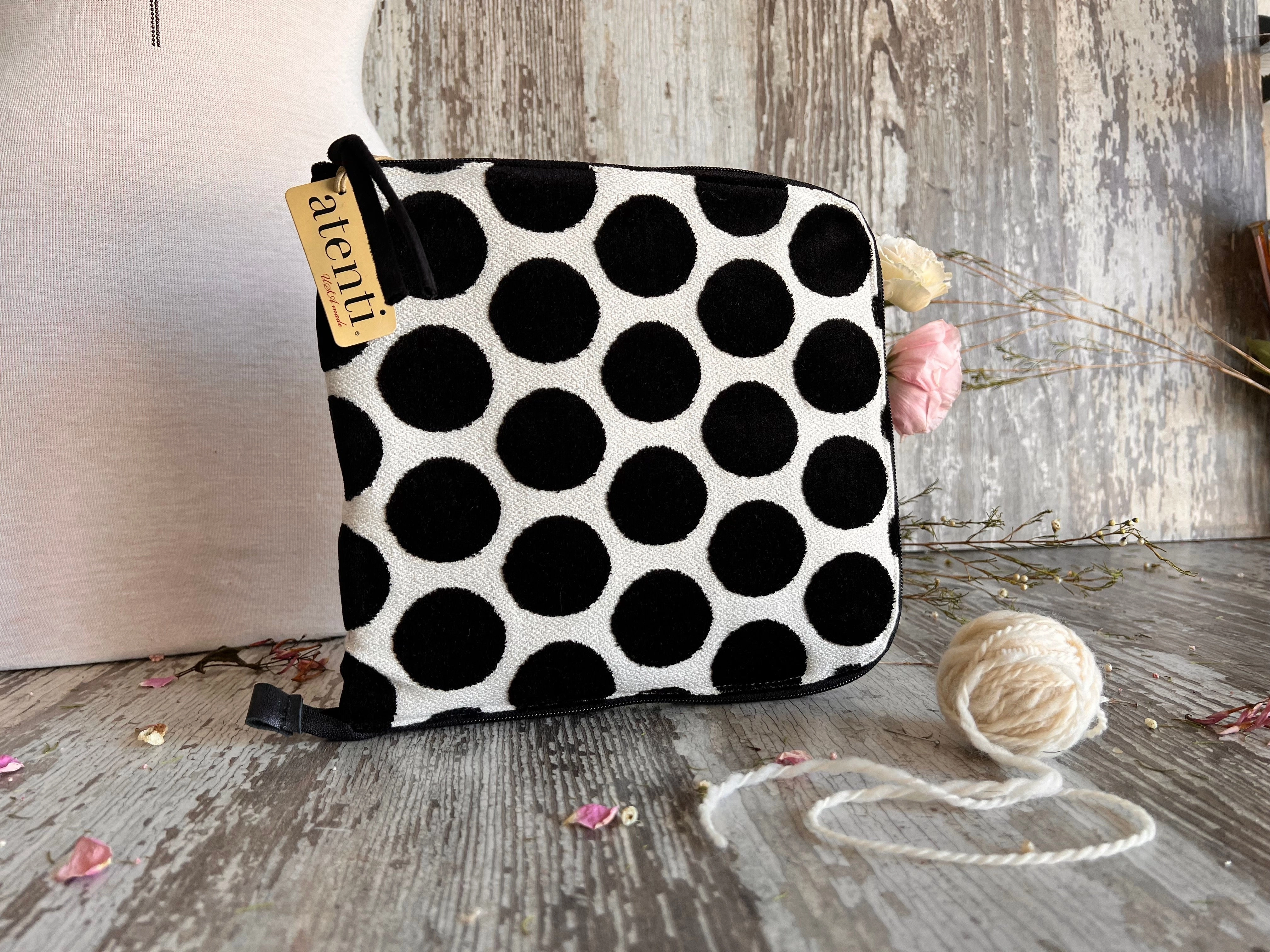 Campus Explorer Practical Scene Spot on Night Combo Case