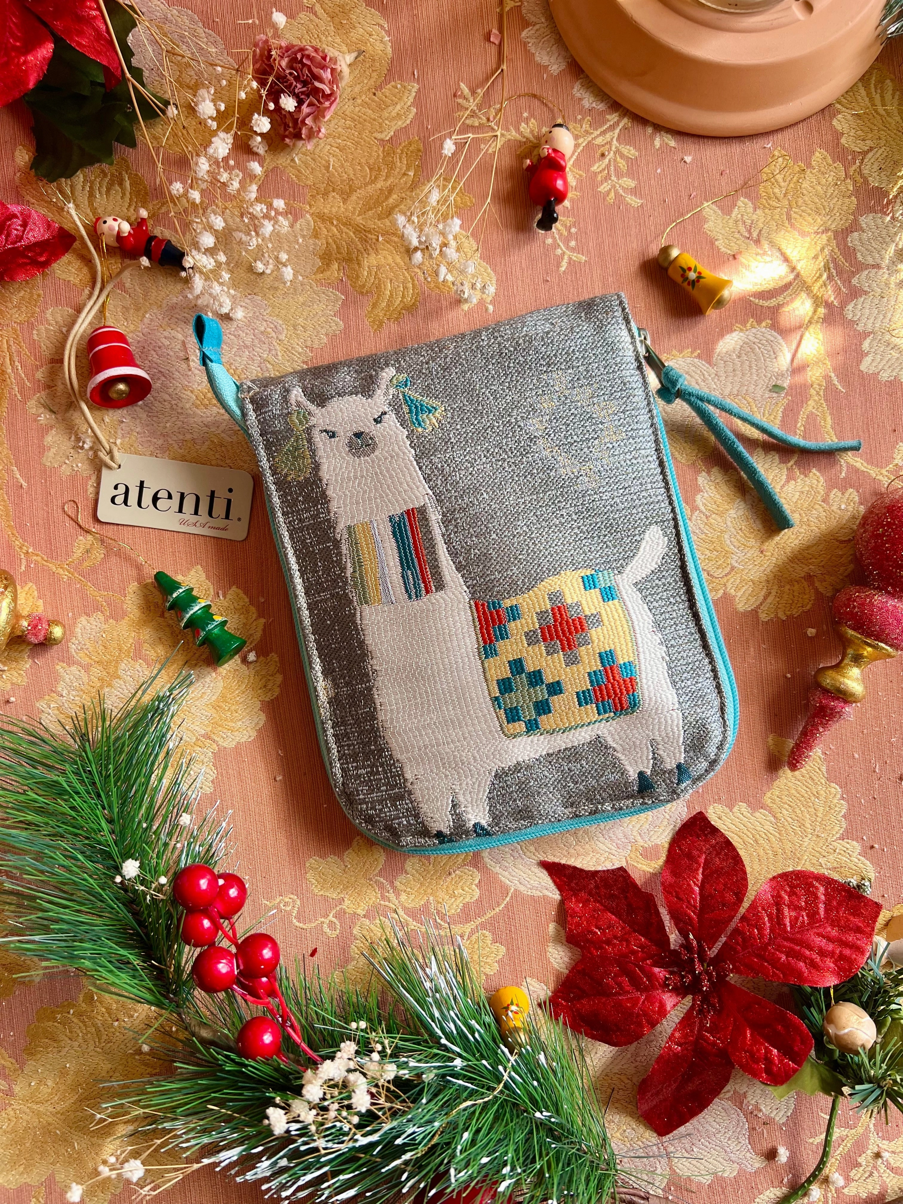 Eco Friendly Mamallama Grey Circular Case