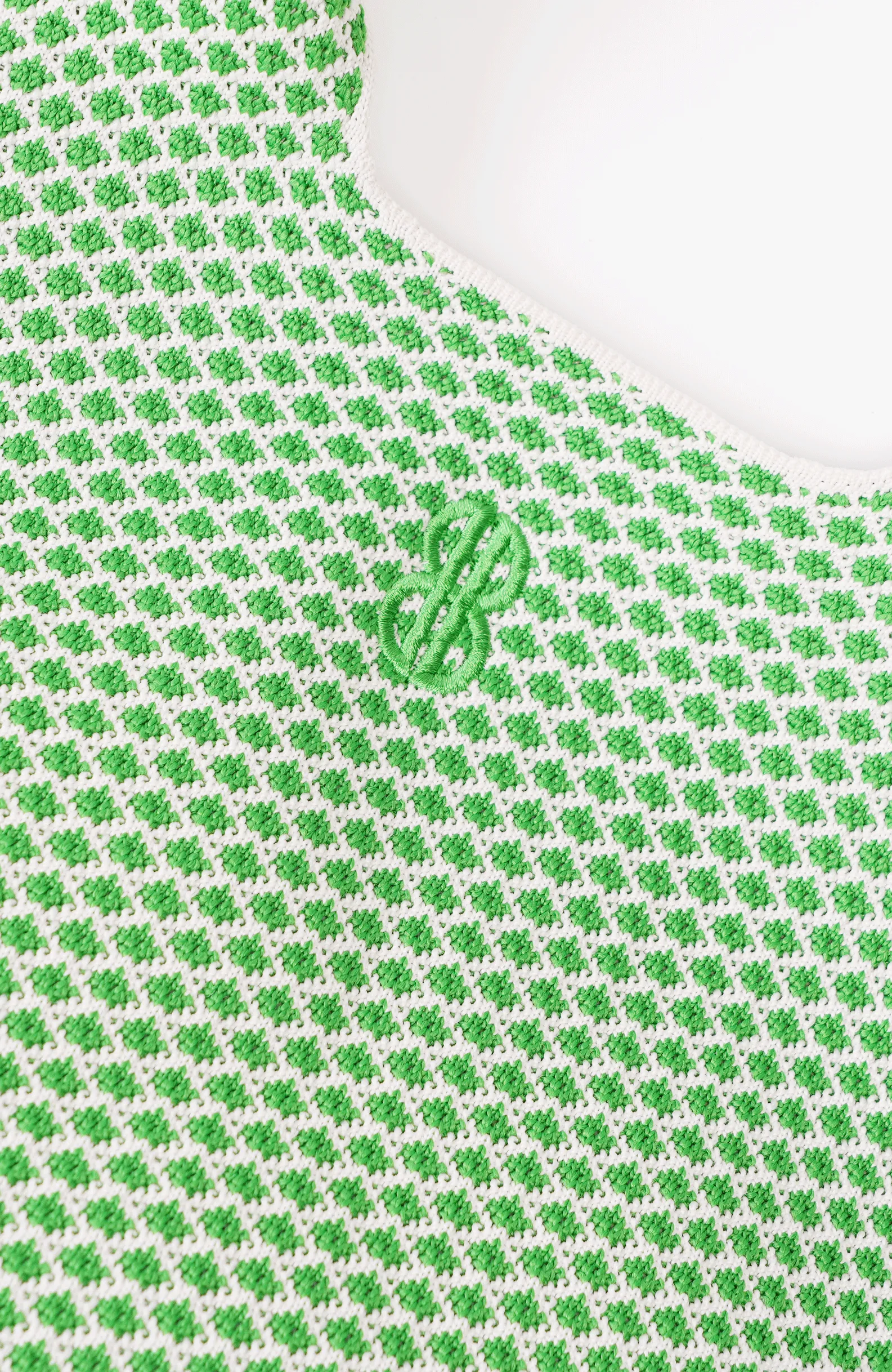 Outdoor Lifestyle Portable Storage Sutton City Tote - Parakeet Green Diamond - Small