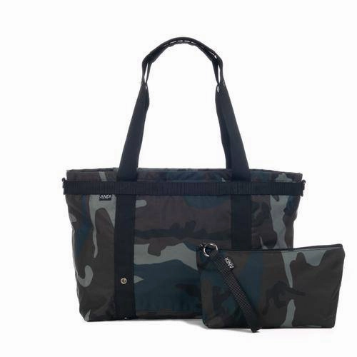 Comfort functionality The Andi Small Ink Camo Bag