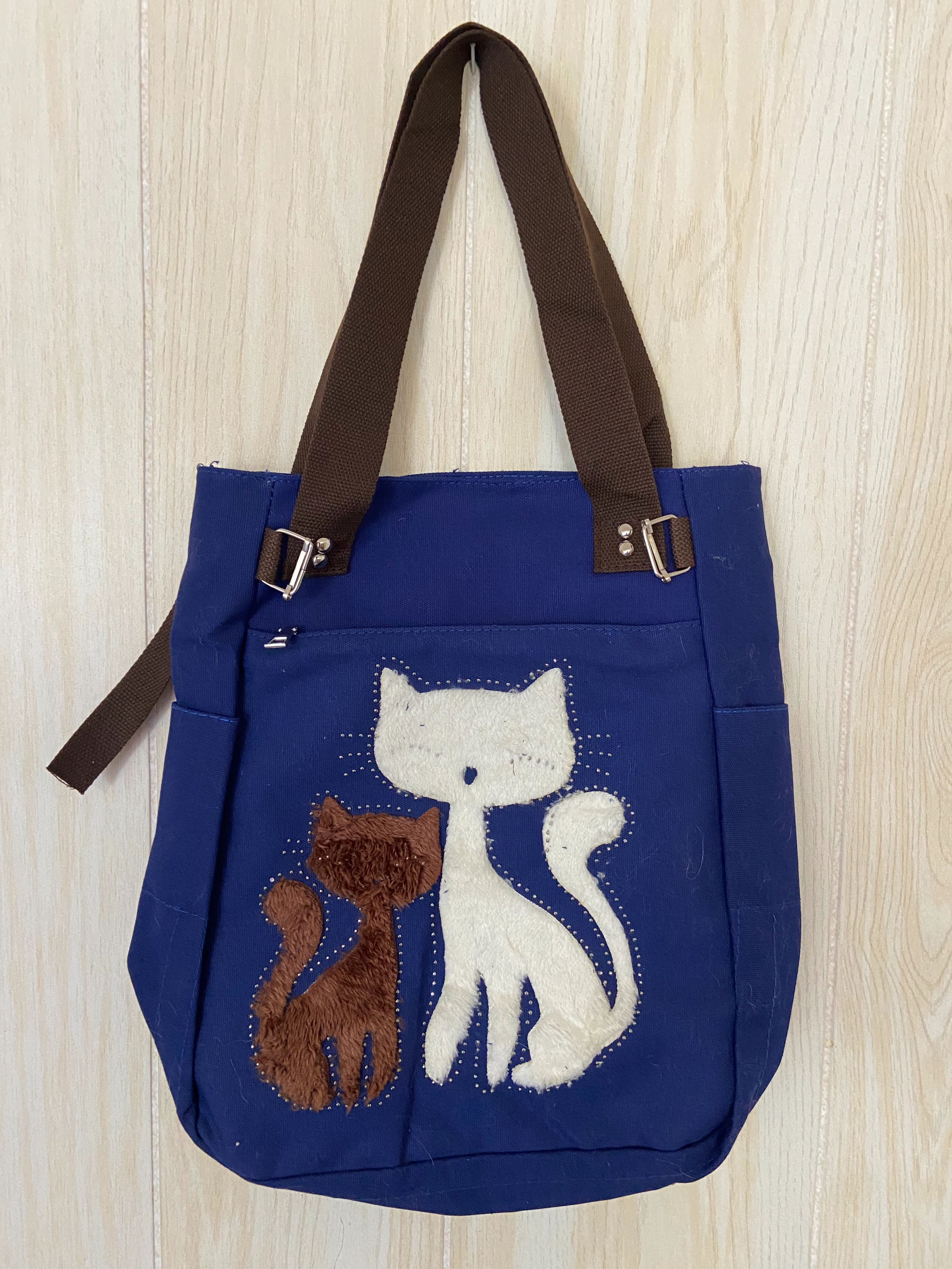 Modern Design Tote - Fuzzy Cats w/ Zippers