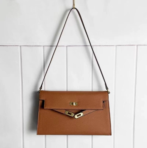 Valencia Elegant Black Leather Shoulder Bag ?C Timeless Sophistication & Versatility Versatile Companion